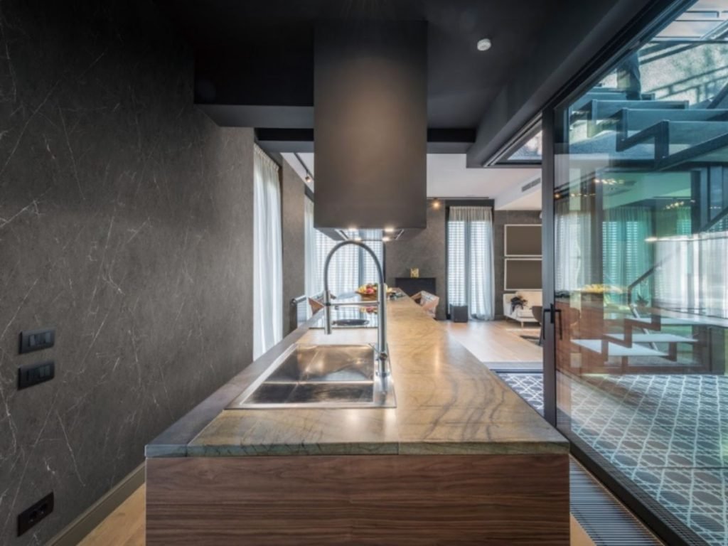 PM007 wall refinishing