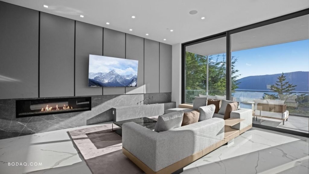 Wall paneling design ideas: Bodaq Interior film applied to the wall paneling in the living room