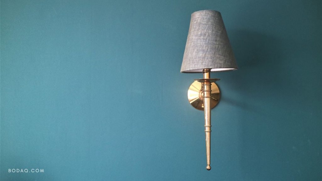 What is blue gray color? It has many shades