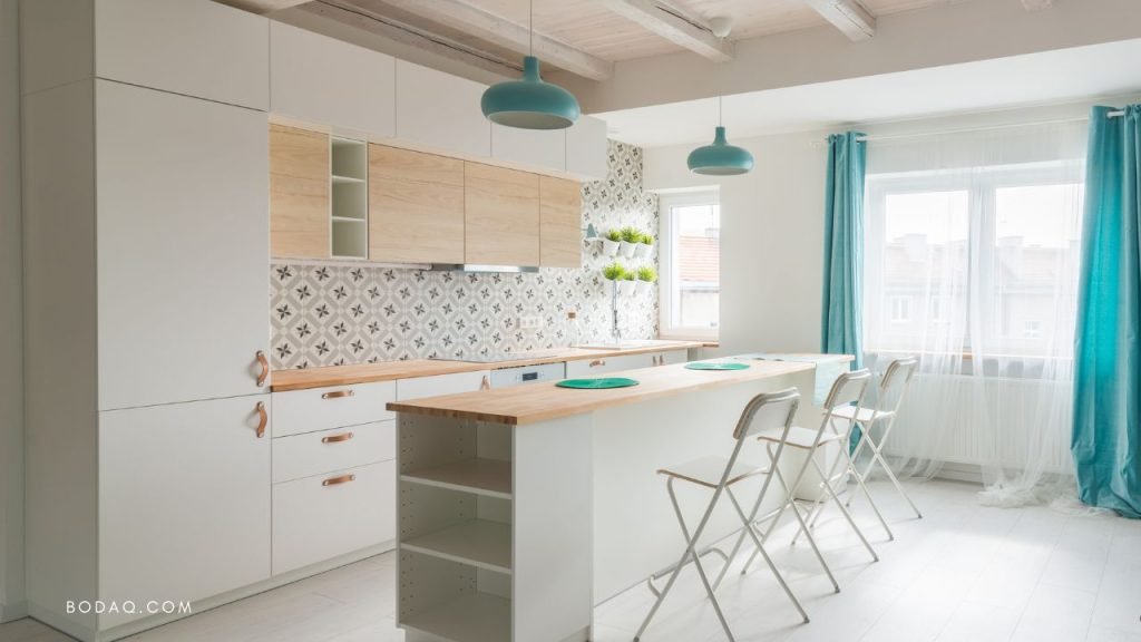 Open shelving kitchen island