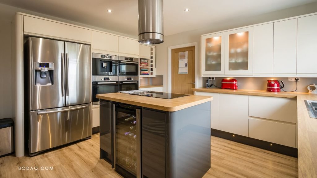 Built-in appliances - wine fridge and cook top