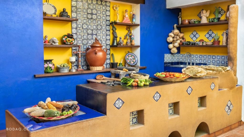 Simple kitchen wall decor ideas: display your collection