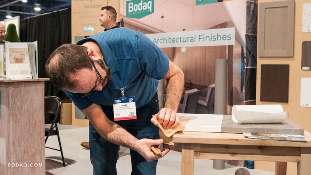 Installation demos at the booth