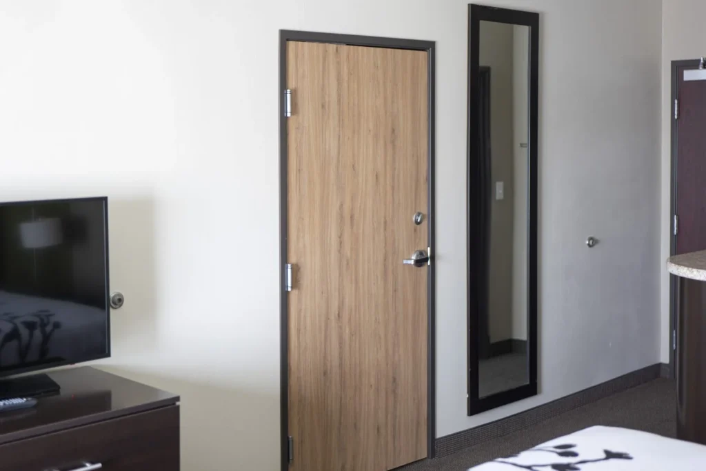 Hotel door 1536x1024 1